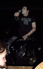 mike02.jpg (12468 bytes)