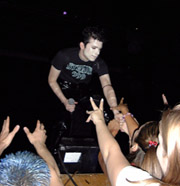 mike03.jpg (16181 bytes)